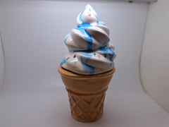 Ceramic ice cream pot with lid