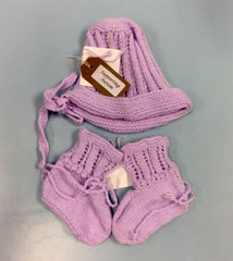 Child's Hat And Booties
