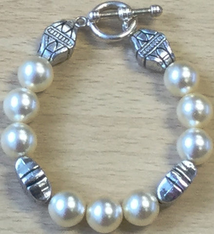Pearl Metal Bracelet